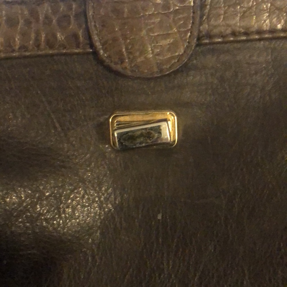 EMMA FOX faux brown leather purse. Three inside pockets. HOST PICK - Picture 4 of 11